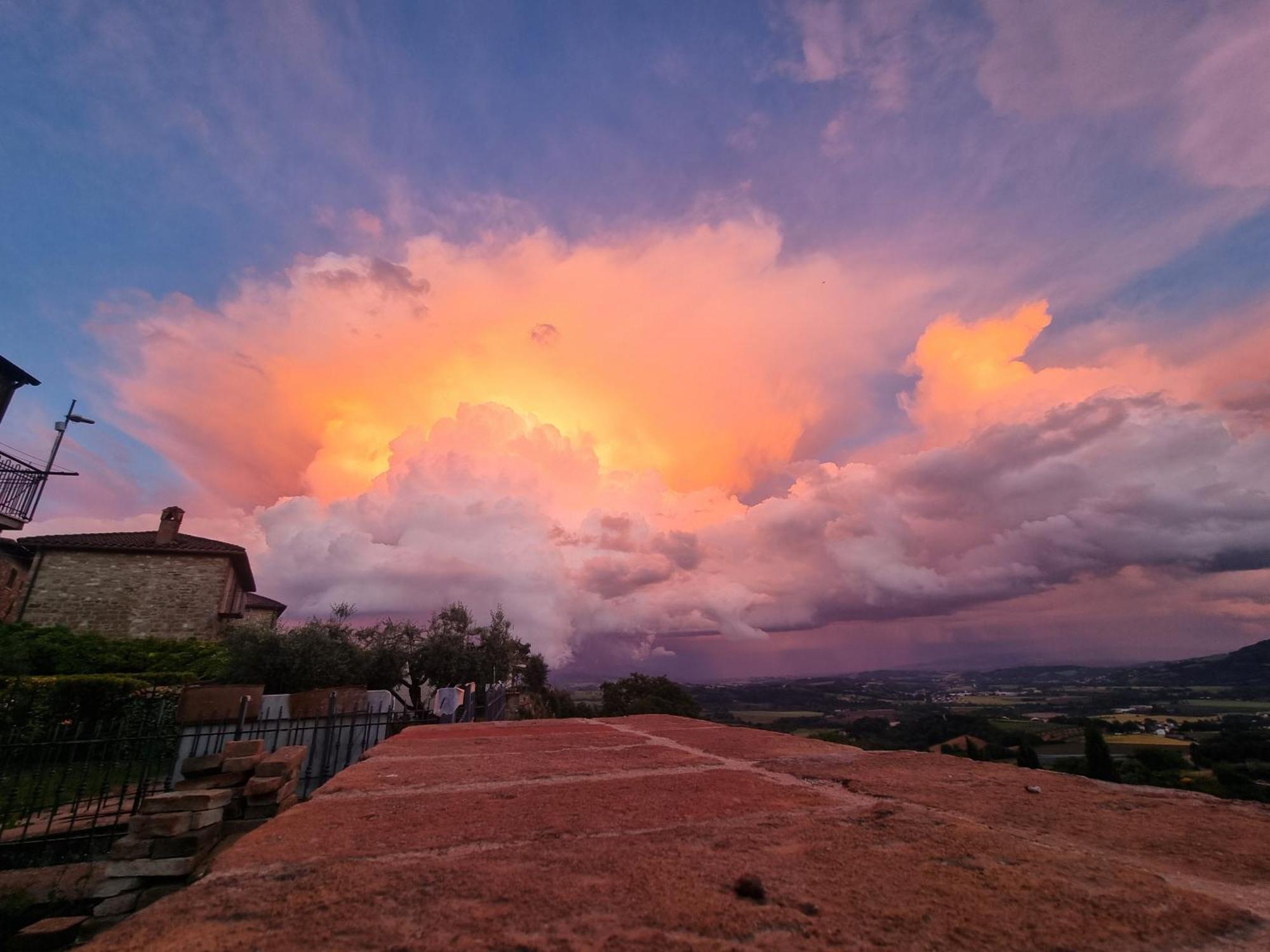 Vesionica Holiday House Perugia Civitella Benazzone Ngoại thất bức ảnh